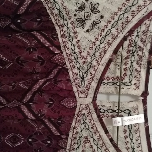 SUPER cute top NWT - Picture 3 of 5